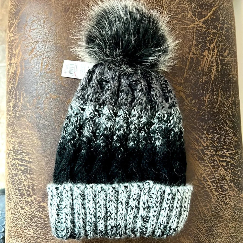 Jack & Missy Plush Lined Pom Pom Hat-NWT